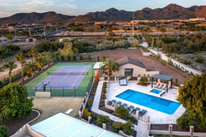 Amazing views private sports court entertainers getaway at Royal Peaks